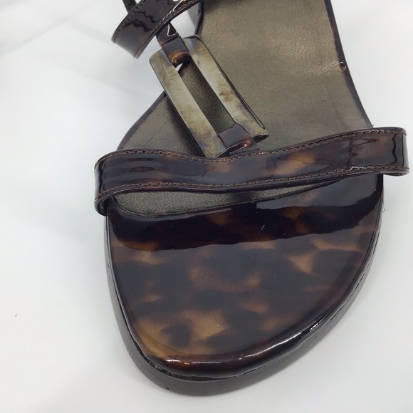 Stuart Weitzman Tortoise Shell Wedge Sandals, 6.5 - Picture 4 of 16